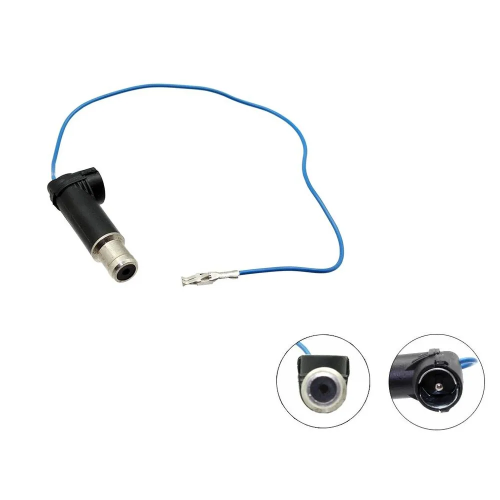 Connects2 CT27AA28 antenna adapter